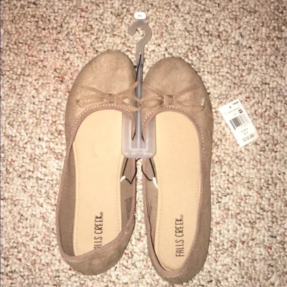 Tan flats